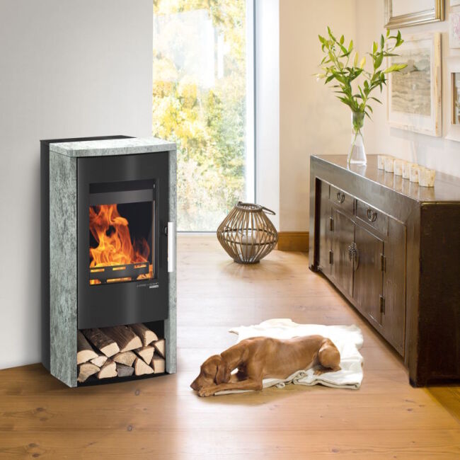 Haas+Sohn Kaminofen Premium ROSENHEIM easy perl-schwarz mit Holzfach Stein Serpentino